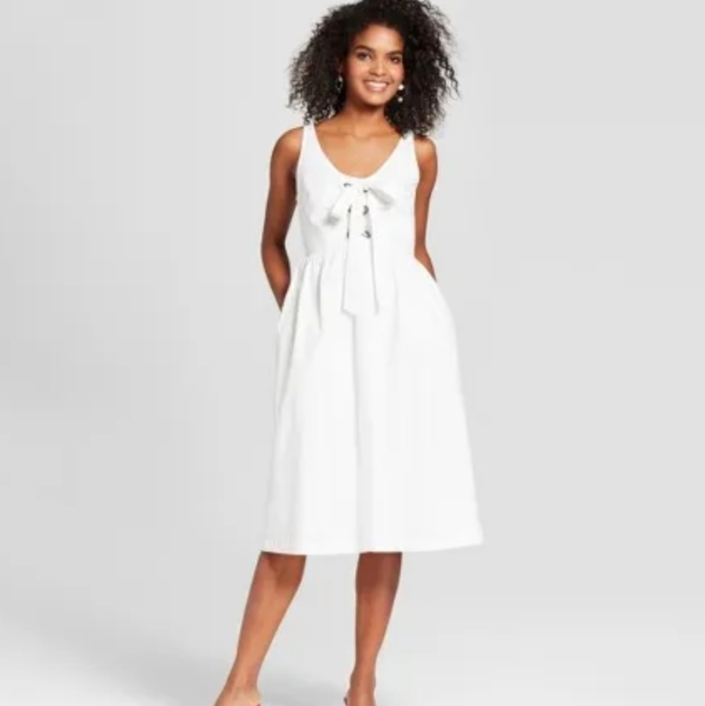 ▫️white lace up dress▫️